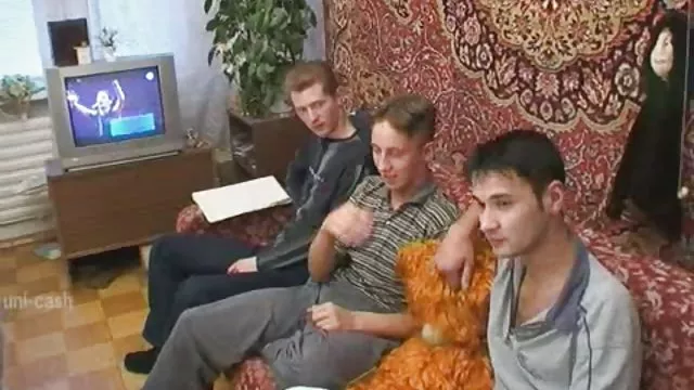 XXX bez rejestracji Słodkie, uległe krótkie darmowe filmy erotyczne azjatyckie łazienka piętro