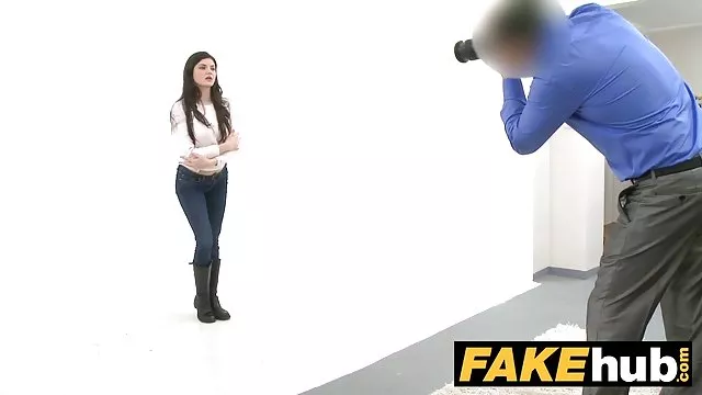 XXX bez rejestracji Wielkie cycki azjatyckich lalka Londyn Кейес w jej tyłek jest pełny darmowe filmiki erotyczne dziewice